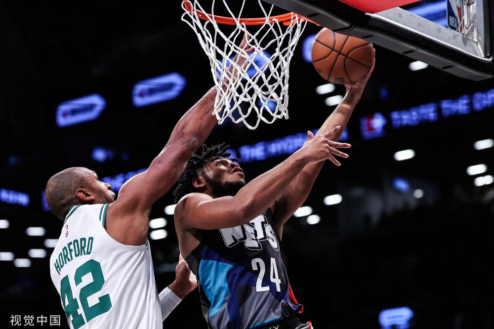 尽管表现活 尽管表现活