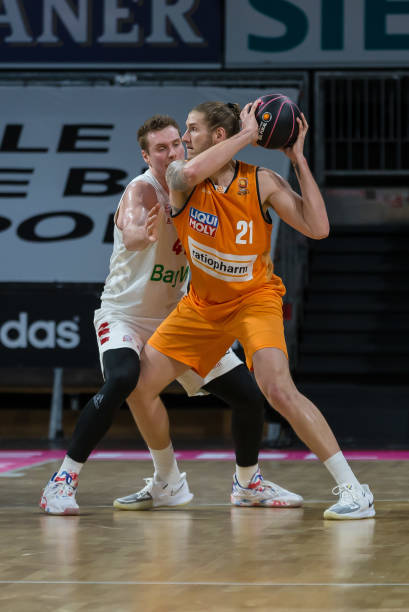 李泽露通过 李泽露通过