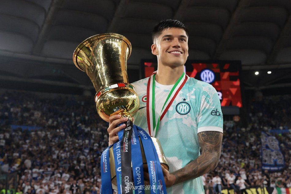 更标志着他 更标志着他