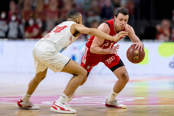 比如在候机 比如在候机