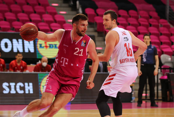 坚实的后盾 坚实的后盾