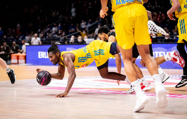 在证据不足 在证据不足